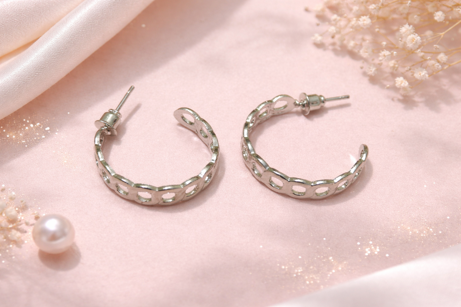 Anti Tarinsh Earrings