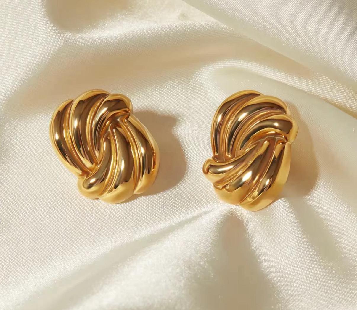 Anti tarnish earrings